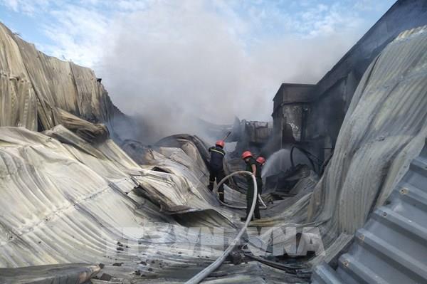 Cháy kho chứa hàng ở Bến Tre gây thiệt hại hàng tỷ đồng
