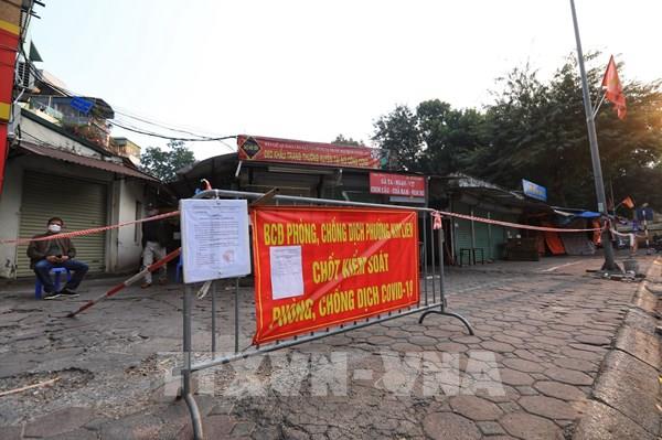 Ngày 14/12, Hà Nội ghi nhận 900 ca F0, trong đó 315 ca tại cộng đồng