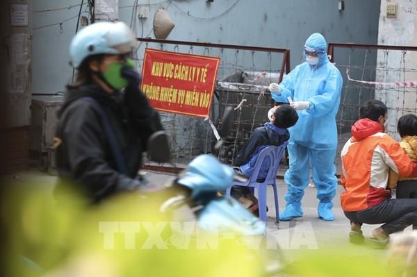 Thủ tướng yêu cầu tìm giải pháp ngăn chặn, đẩy lùi ca nặng và tử vong do COVID-19