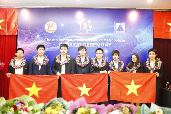 Đội tuyển học sinh Hà Nội đạt thành tích cao tại Kỳ thi IOM lần thứ 6