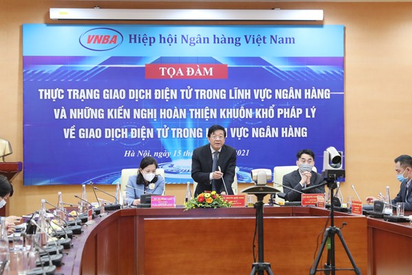 Hoàn thiện khuôn khổ pháp lý giao dịch điện tử lĩnh vực ngân hàng