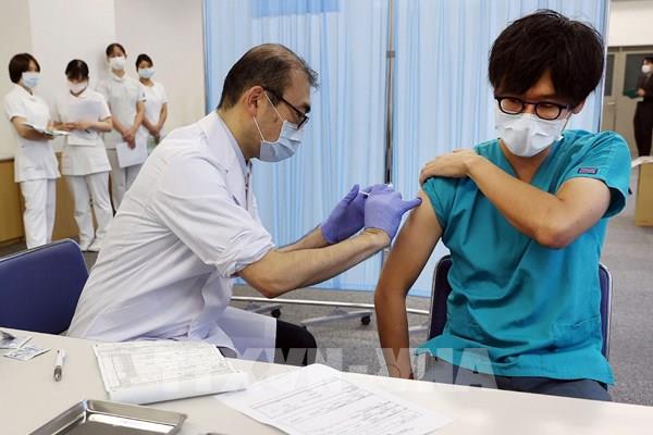 Nhật Bản phê duyệt tiêm mũi tăng cường vaccine của hãng Moderna