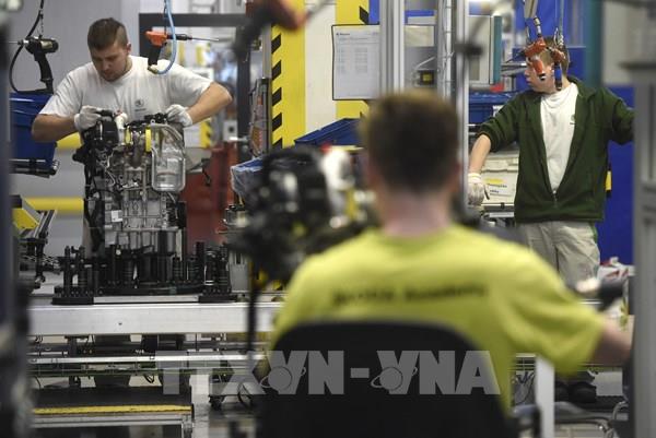 Kinh tế Eurozone tăng trưởng chậm lại