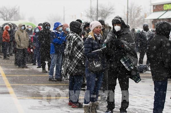 Nhiều doanh nghiệp Canada hoãn kế hoạch đưa nhân viên trở lại văn phòng