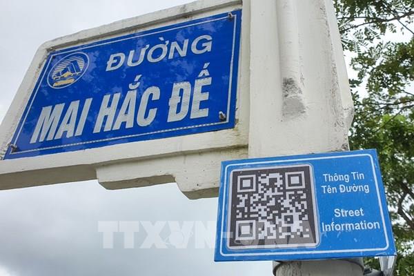 Đà Nẵng lắp đặt thí điểm bảng mã QR trên các trụ chỉ đường giúp tra cứu thông tin