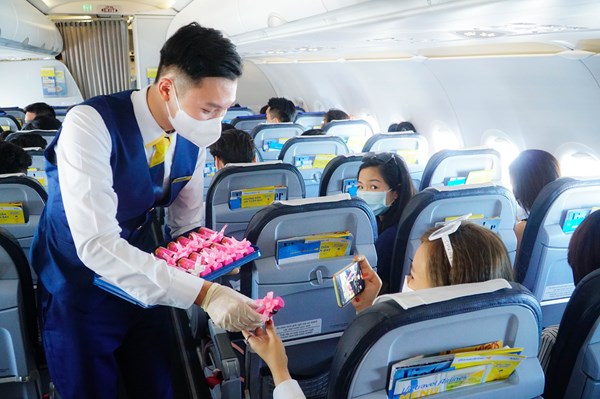 Khách bay từ Tp. Hồ Chí Minh, Cần Thơ không phải test COVID-19