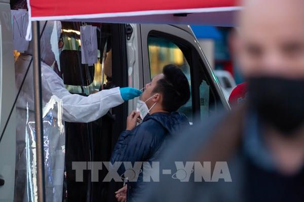 Giới chức y tế Mỹ hối thúc người dân tiêm vaccine mũi tăng cường