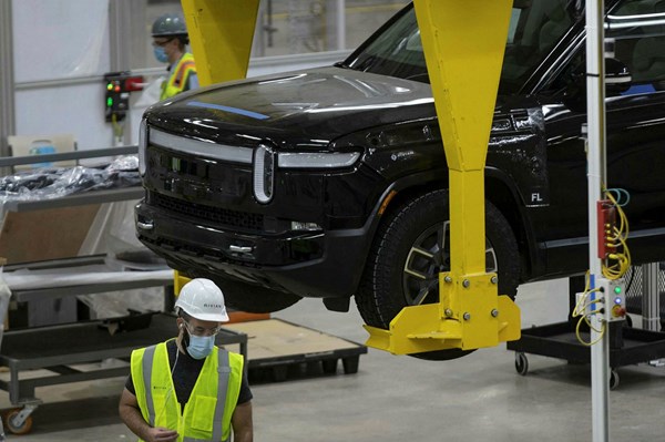 Cổ phiếu Rivian giảm khi nhiều hãng tăng cường sản xuất ô tô điện