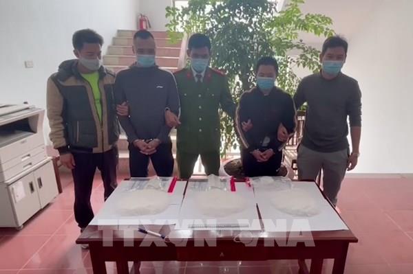 Hưng Yên bắt các đối tượng vận chuyển trái phép số lượng lớn ma túy