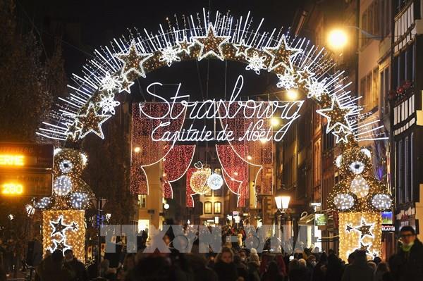 Chợ Giáng sinh Strasbourg lung linh "hồi sinh" tại Pháp