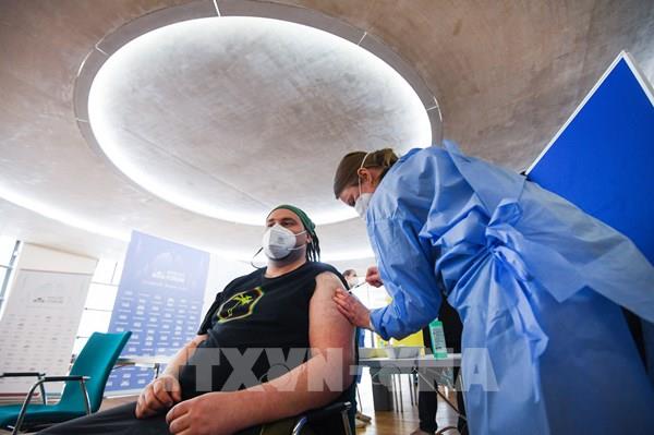 Đức khuyến nghị tiêm mũi vaccine thứ 4 để ứng phó với Omicron