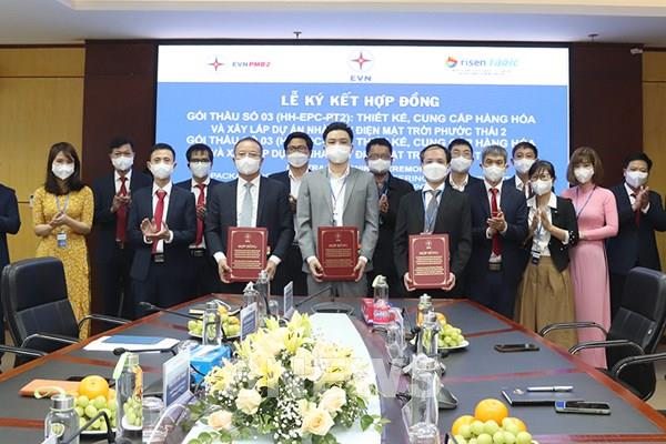 Ký hợp đồng các gói thầu EPC hai dự án điện mặt trời Phước Thái 2 và Phước Thái 3
