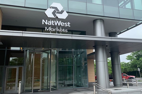NatWest Markets bị phạt 35 triệu USD vì gian lận trên thị trường trái phiếu Mỹ
