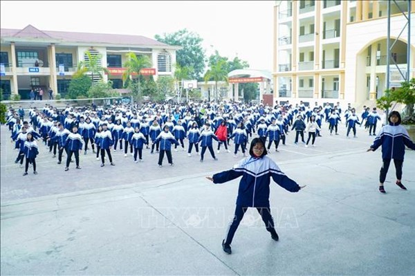 Có nên xây dựng trường chuyên thành trung tâm đào tạo tinh hoa cho xã hội?