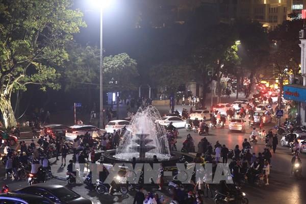 Hà Nội: Xử phạt nhiều bãi trông xe tự phát tại quận Hoàn Kiếm