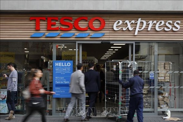 Anh gia hạn cấp thị thực tạm thời cho lao động thời vụ nước ngoài