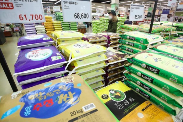 Chính phủ Hàn Quốc sẽ mua 200.000 tấn gạo để bình ổn giá