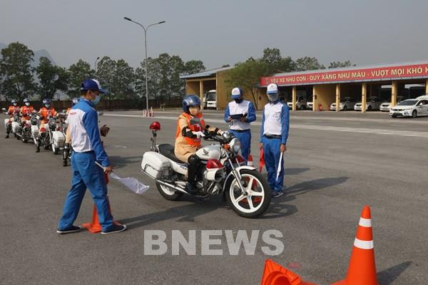 Honda Việt Nam tập huấn, đào tạo lái xe ô tô, mô tô cho cảnh sát giao thông