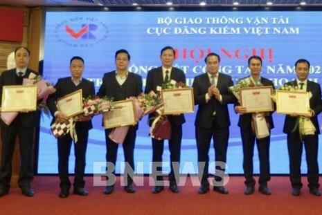 Xây dựng mô hình trung tâm đăng kiểm ứng dụng quản lý số 