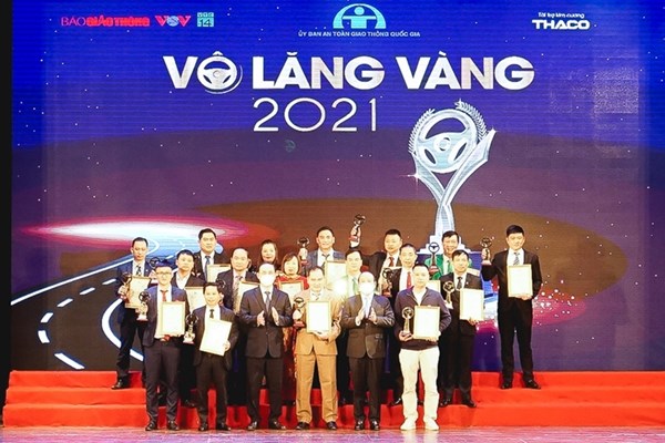 17 doanh nghiệp vận tải nhận giải “Vô lăng vàng” năm 2021