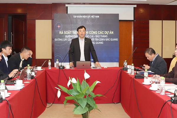 Sớm hoàn thành cụm công trình truyền tải điện cấp bách khu vực Tây Bắc