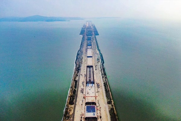 ​​Trung Quốc thông làn hầm cao tốc dài nhất dưới nước