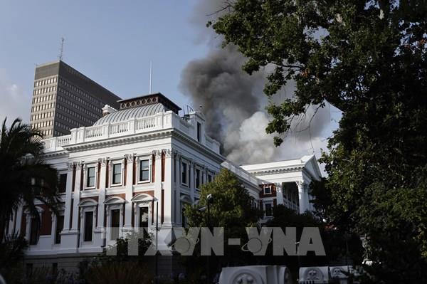 Nam Phi: Cháy tòa nhà Quốc hội ở Cape Town
