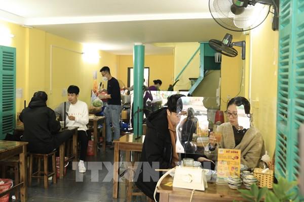 Hà Nội: Quận Đống Đa cho phép bán hàng ăn, uống tại chỗ