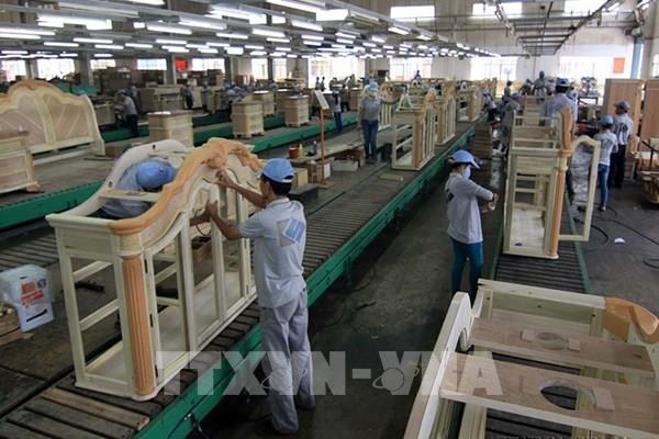 Doanh nghiệp Bình Dương thưởng Tết giữ chân lao động