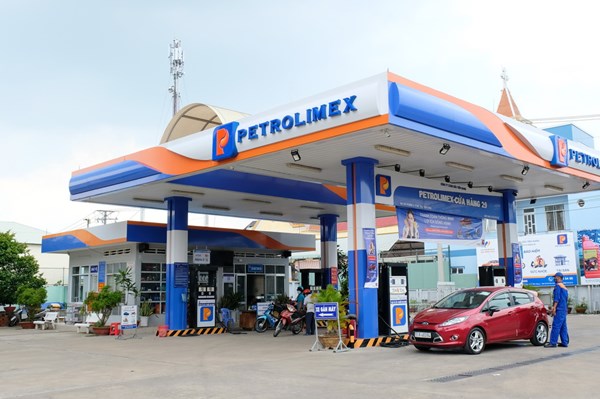 Khách hàng phản ứng thế nào về dịch vụ thanh toán không dùng tiền mặt của Petrolimex?