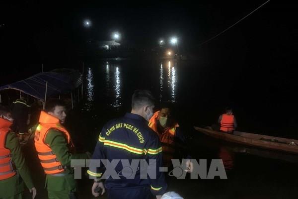 Tìm thấy thi thể 2 nạn nhân vụ lật thuyền trên sông Mã, Thanh Hóa