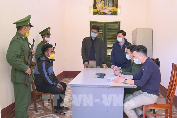 Bắt giữ đối tượng đưa, dẫn người nhập cảnh trái phép