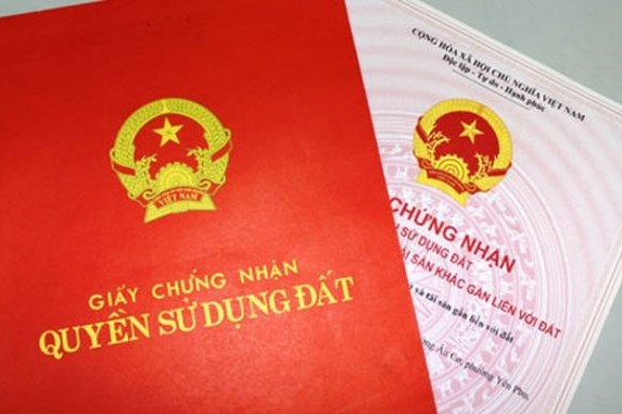 Bắt đối tượng làm giả giấy chứng nhận quyền sử dụng đất đi lừa đảo