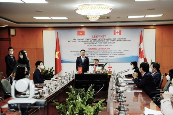 Việt Nam - Canada ký kết Bản ghi nhớ thành lập Uỷ ban hỗn hợp về kinh tế