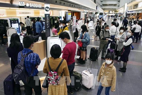 Nhật Bản rút ngắn thời gian cách ly phòng COVID-19 với người nhập cảnh