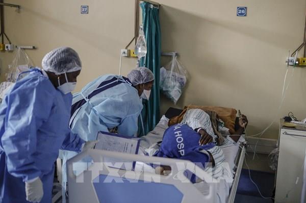 Tỷ lệ nhiễm Omicron không có triệu chứng cao hơn các biến thể khác