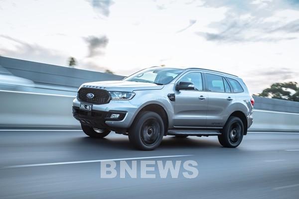 Tại Việt Nam có gần 1.200 xe SUV Explorer và Everest cần quay về xưởng