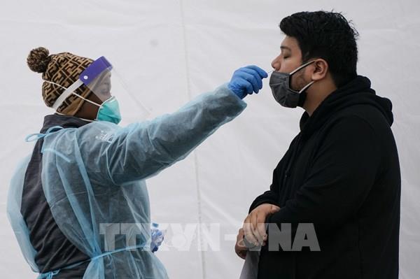FDA Mỹ khuyến cáo không lấy dịch họng để xét nghiệm kháng nguyên tại nhà