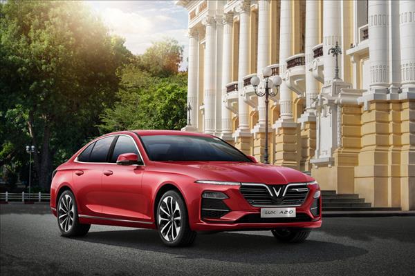 VinFast nâng bảo hành lên 10 năm cho ô tô chạy xăng