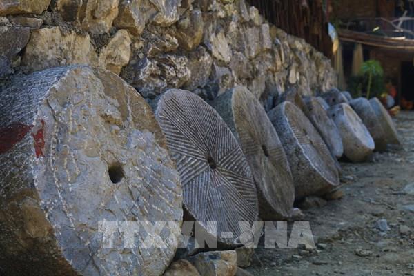 Nét cổ kính ở làng đá Khuổi Ky