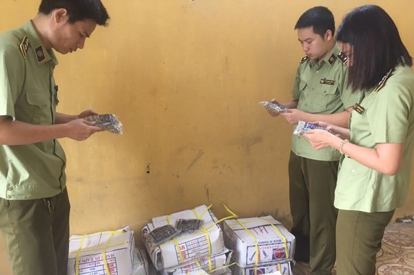 Thu giữ hơn 10 nghìn sản phẩm dầu gội và dưỡng tóc giả mạo nhãn hiệu