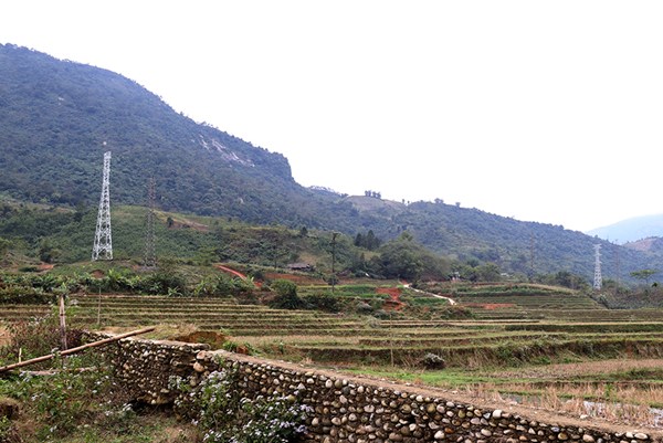 Nhiều dự án không khởi công và đóng được điện  do vướng mặt bằng