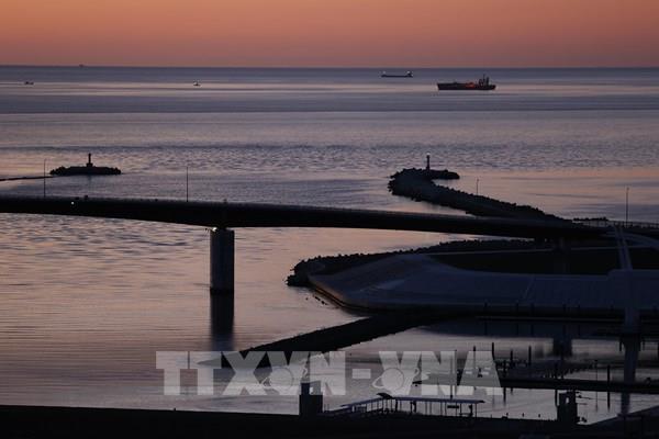 Thêm hai nước cảnh báo sóng thần sau vụ núi lửa ở Tonga phun trào