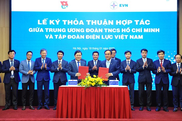 Huy động sức mạnh thanh niên trong tuyên truyền sử dụng năng lượng tiết kiệm 