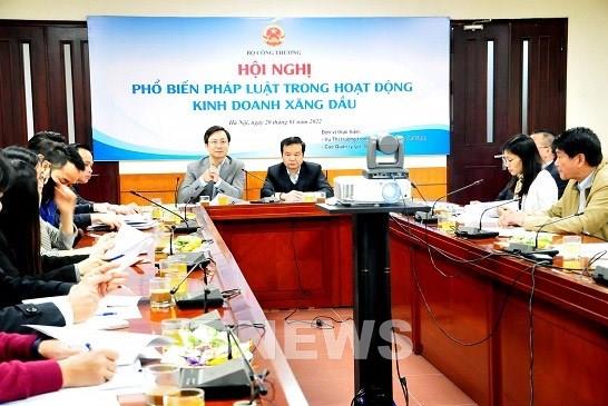 Phổ biến pháp luật trong hoạt động kinh doanh xăng dầu