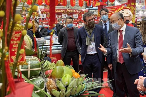 Tết Nguyên đán Việt Nam lần đầu xuất hiện tại hệ thống siêu thị Carrefour của Pháp