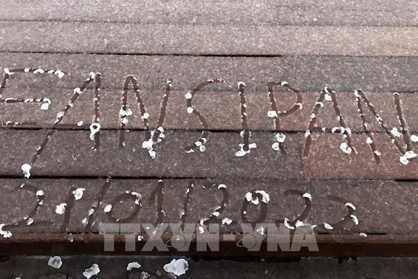 Đỉnh Fansipan xuất hiện mưa lẫn tuyết