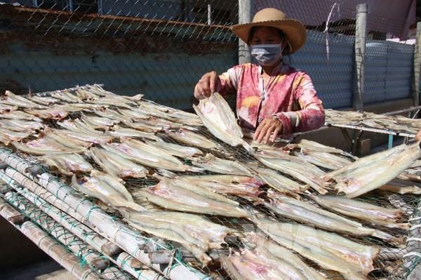 Cá khô tại Bến Tre nhộn nhịp vào vụ tết