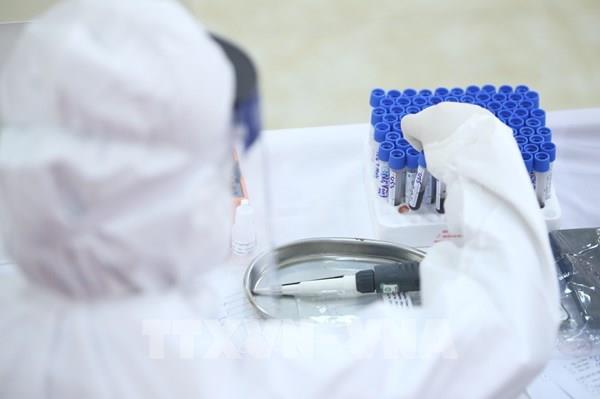 Dịch COVID-19: Ngày 23/1, Hà Nội thêm 2971 ca F0