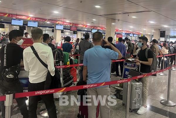Sân bay Tân Sơn Nhất đưa ra nhiều lưu ý đối với hành khách đi lại dịp cao điểm Tết Nguyên đán